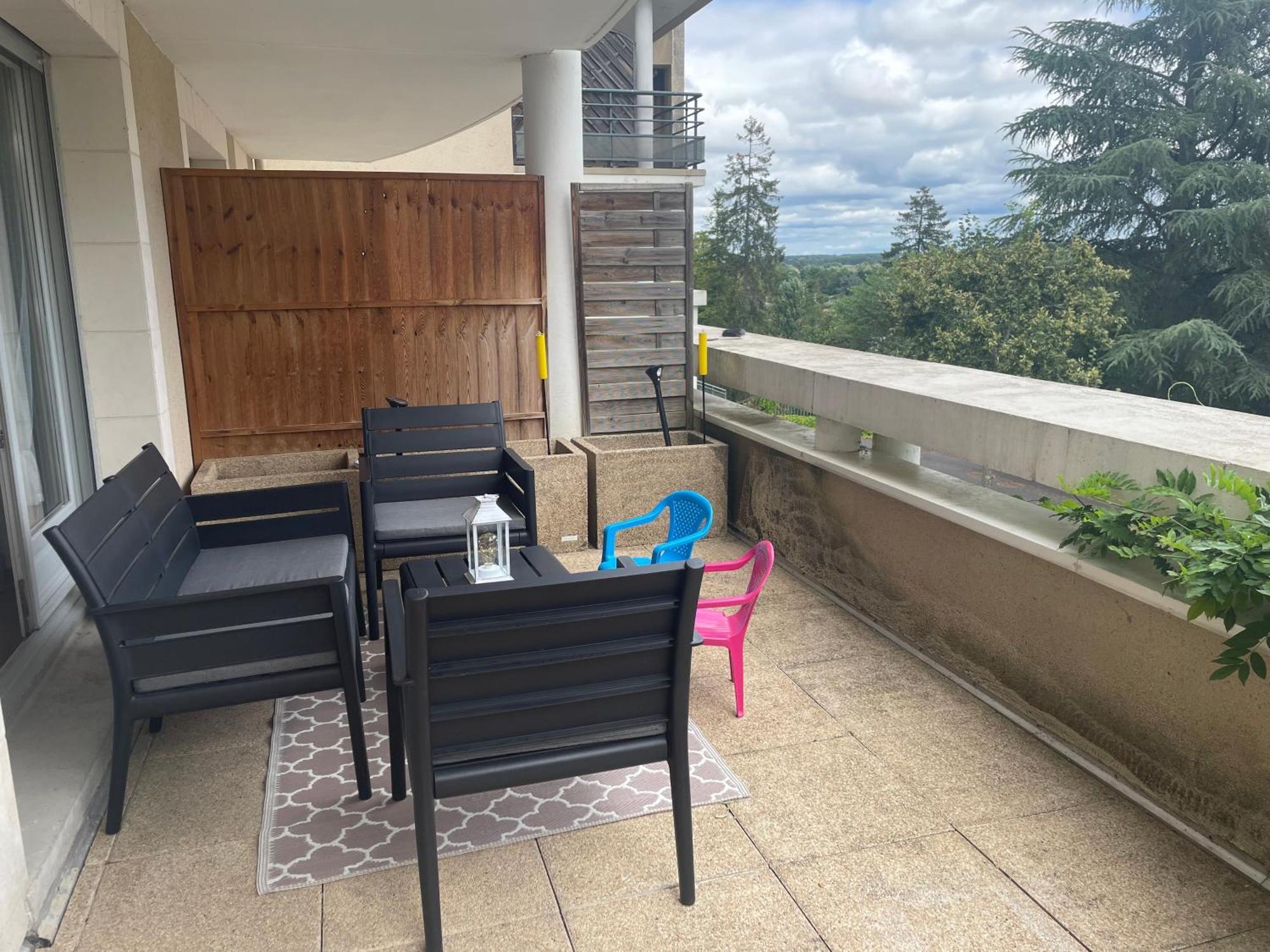 Appartement Avec Parking & Linge Inclus & Local Velos Blois Ngoại thất bức ảnh